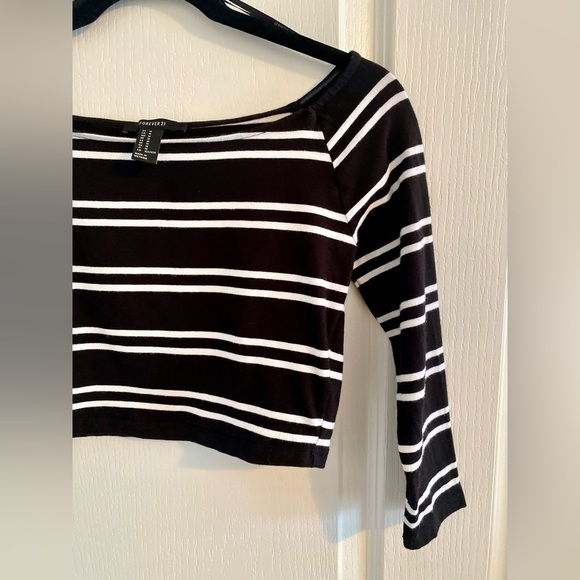 Forever 21 Cropped Long Sleeved Striped Shirt - Picture 3 of 5